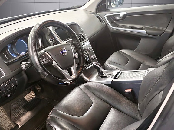 Volvo XC60 7 of 11