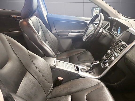 Volvo XC60 11 of 11
