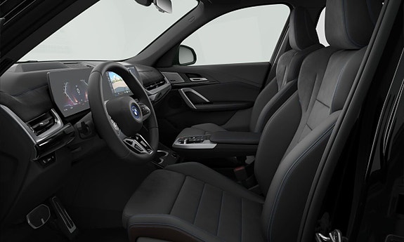 BMW iX1 3 of 3