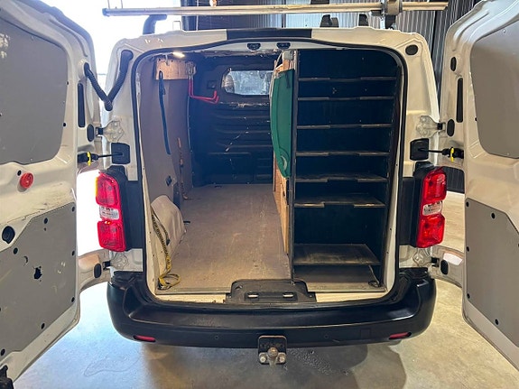 Opel Vivaro 21 of 26