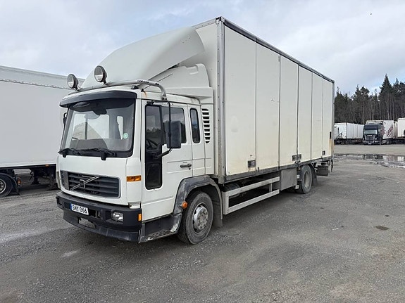 Volvo FL 6 2 of 3