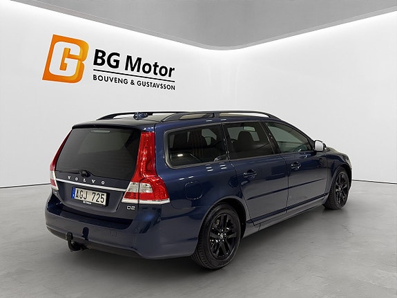 Volvo V70 4 of 5