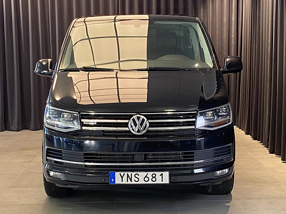 Volkswagen Multivan 4 of 30