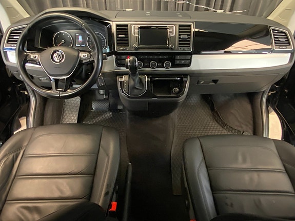 Volkswagen Multivan 16 of 30
