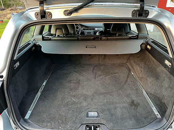 Volvo V70 6 of 8