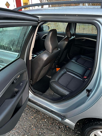 Volvo V70 5 of 8