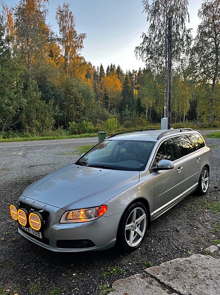 Volvo V70 8 of 8