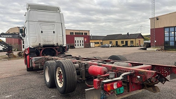 Mercedes-Benz Actros 3251 3 of 4