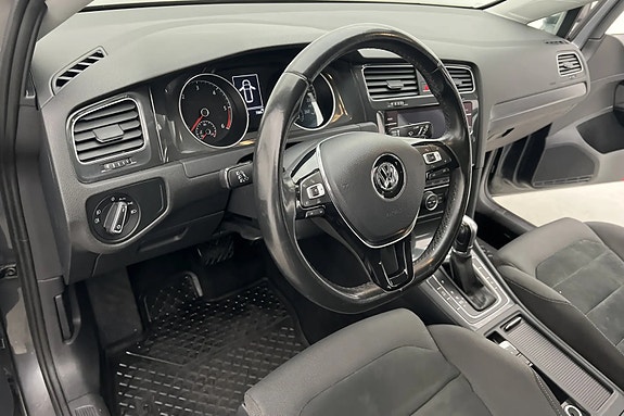 Volkswagen Golf VII 7 of 13
