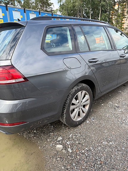 Volkswagen Golf VII 4 of 13
