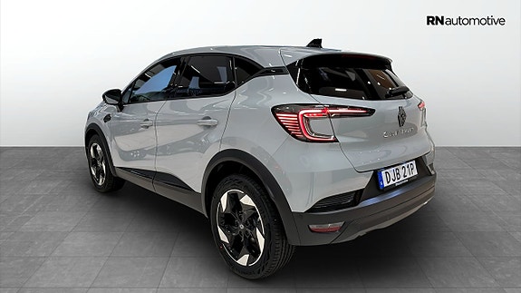 Renault Captur 3 of 26