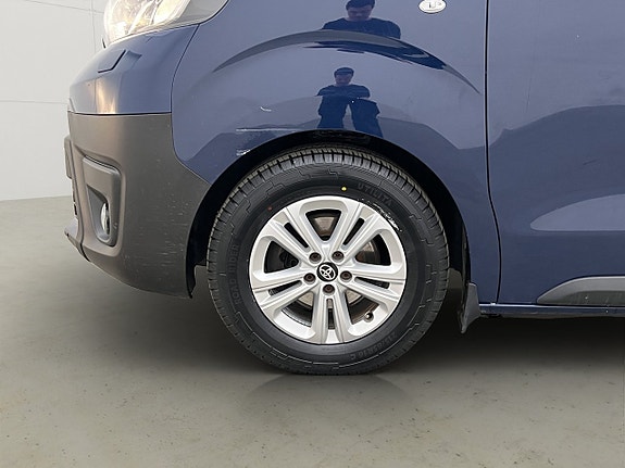 Toyota Proace 30 of 30