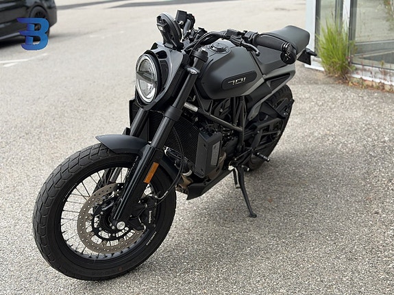 Husqvarna 701 Svartpilen 701 2020 7 of 10
