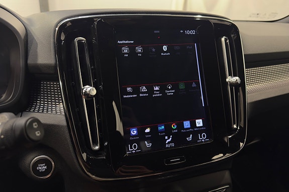 Volvo XC40 17 of 28