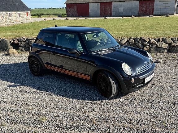 MINI Cooper 3 of 5