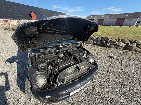MINI Cooper 15 of 17