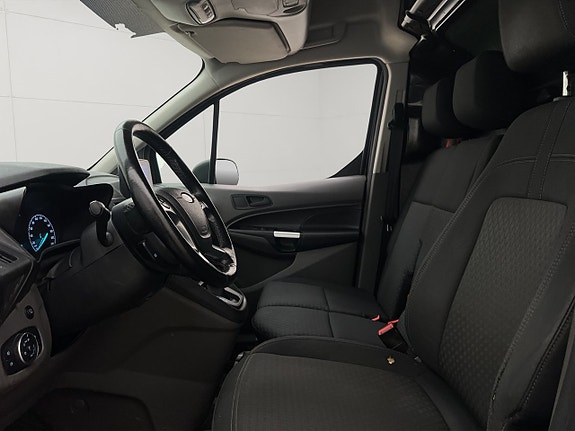 Ford Transit Connect 16 of 30