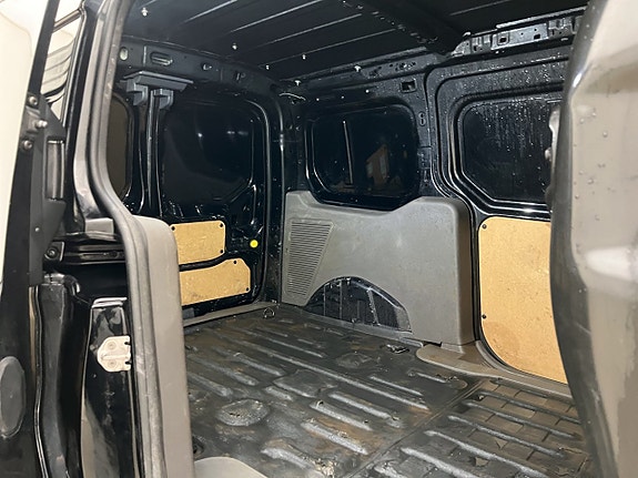 Ford Transit Connect 14 of 30