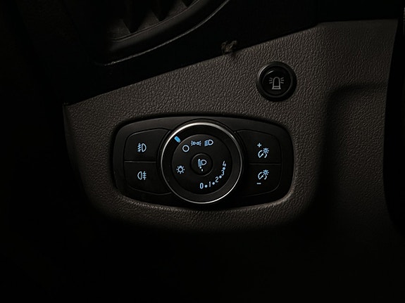 Ford Transit Connect 17 of 30