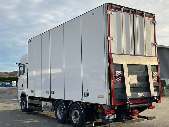 MAN TGX 26.520 2 of 13