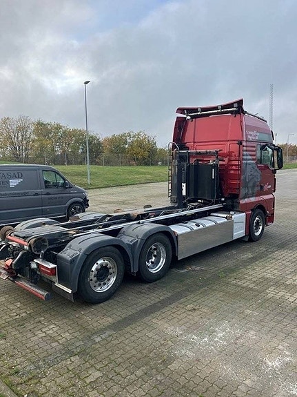 MAN TGX 26.510 2 of 2