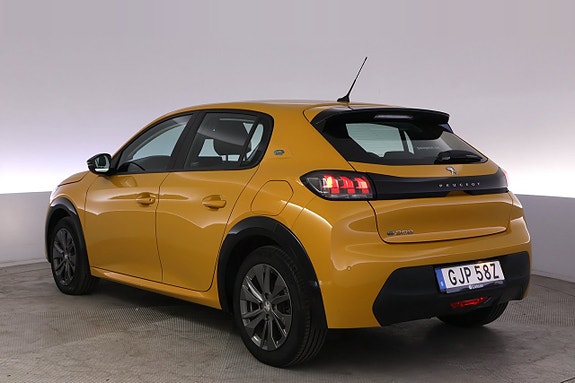 Peugeot e-208 4 of 5