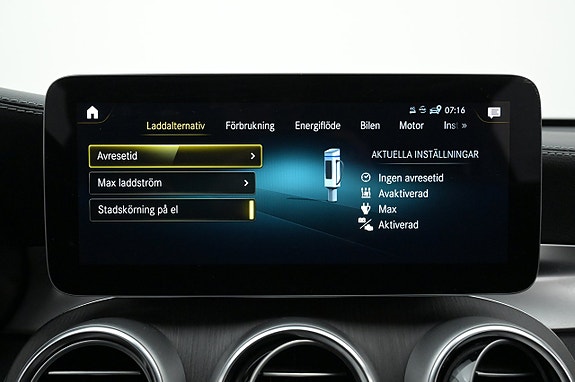 Mercedes-Benz GLC300 e 17 of 27