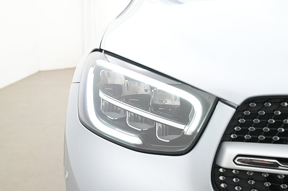 Mercedes-Benz GLC300 e 26 of 27