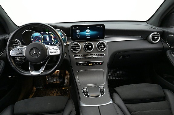 Mercedes-Benz GLC300 e 6 of 27