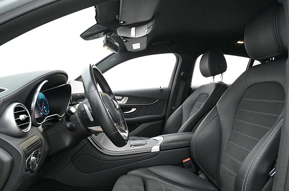 Mercedes-Benz GLC300 e 11 of 27