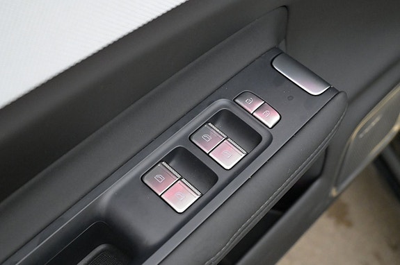 Polestar 4 12 of 27