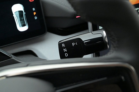 Polestar 4 8 of 27