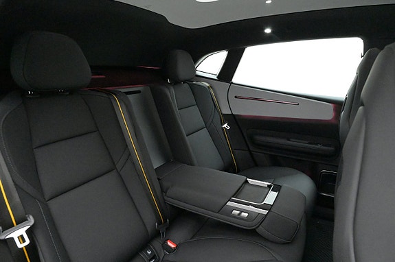 Polestar 4 24 of 27