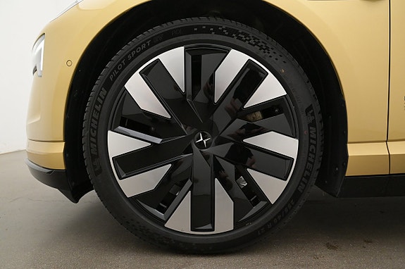 Polestar 4 27 of 27