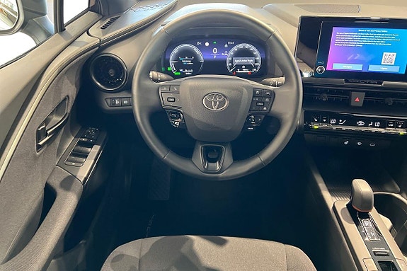 Toyota C-HR 11 of 21