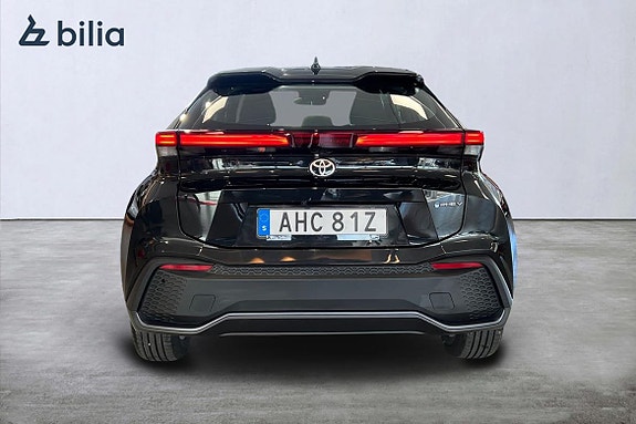 Toyota C-HR 5 of 21