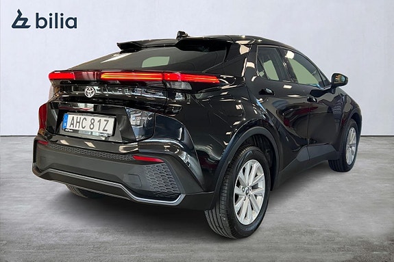 Toyota C-HR 19 of 21
