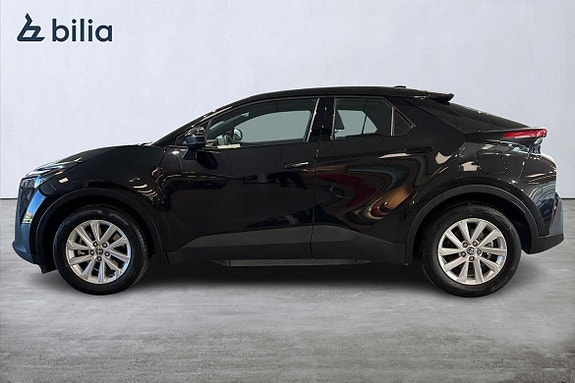 Toyota C-HR 3 of 21