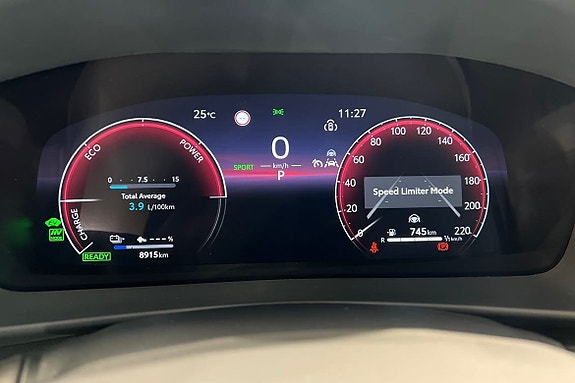 Toyota C-HR 16 of 21