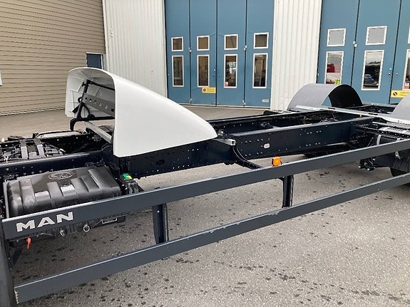 MAN TGM 15.250 4x2 LL CH 5 of 7
