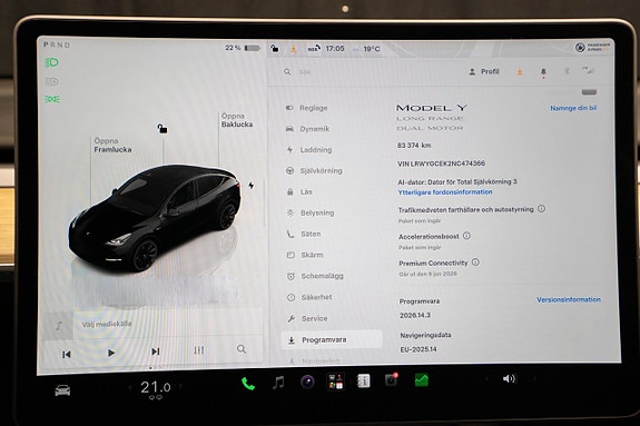 Tesla Model Y 17 of 23