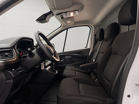 Renault Trafic 16 of 30