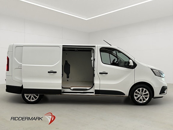 Renault Trafic 11 of 30