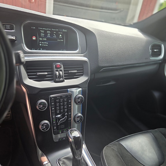 Volvo V40 5 of 5
