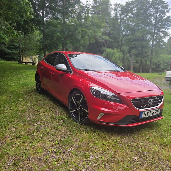 Volvo V40 4 of 5