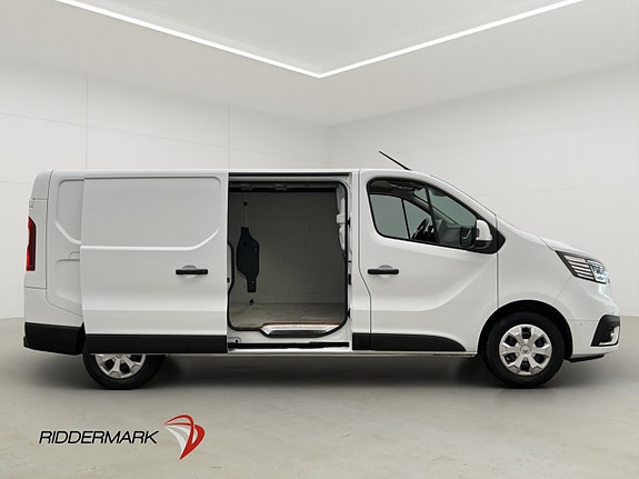 Renault Trafic 10 of 30