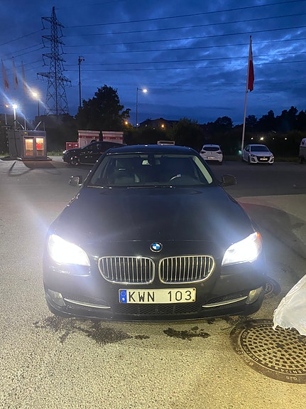 BMW 520d 4 of 5