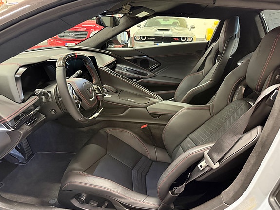 Chevrolet Corvette 20 of 26