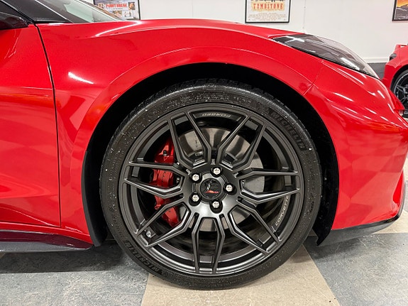 Chevrolet Corvette 8 of 26