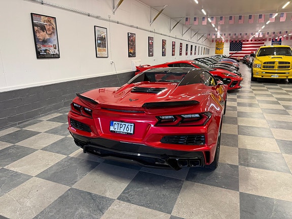 Chevrolet Corvette 12 of 26